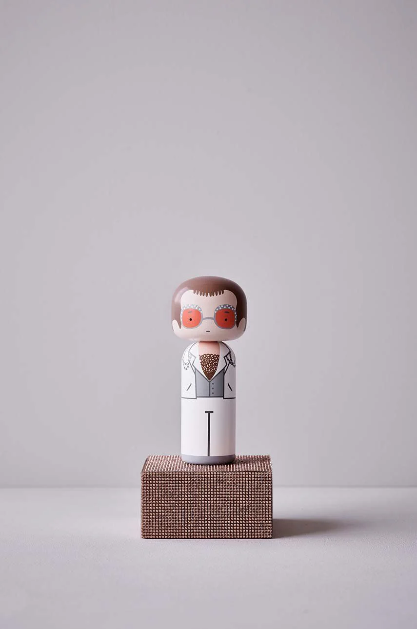 Figurka dekoracyjna ELTON JOHN - WHITE OUTFIT - Image 3