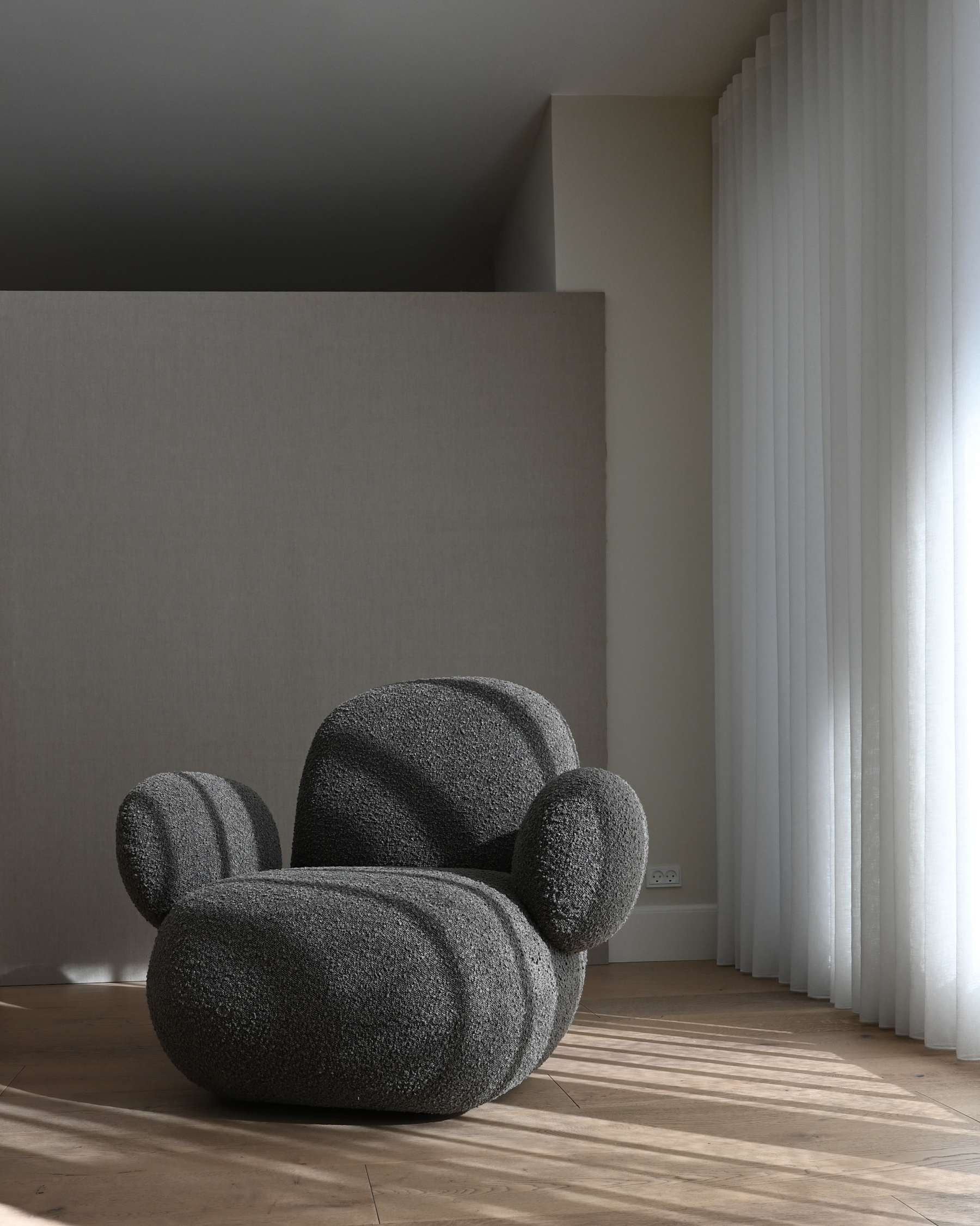 Fotel TOE FLAT szaro-brązowy bouclé - Image 7
