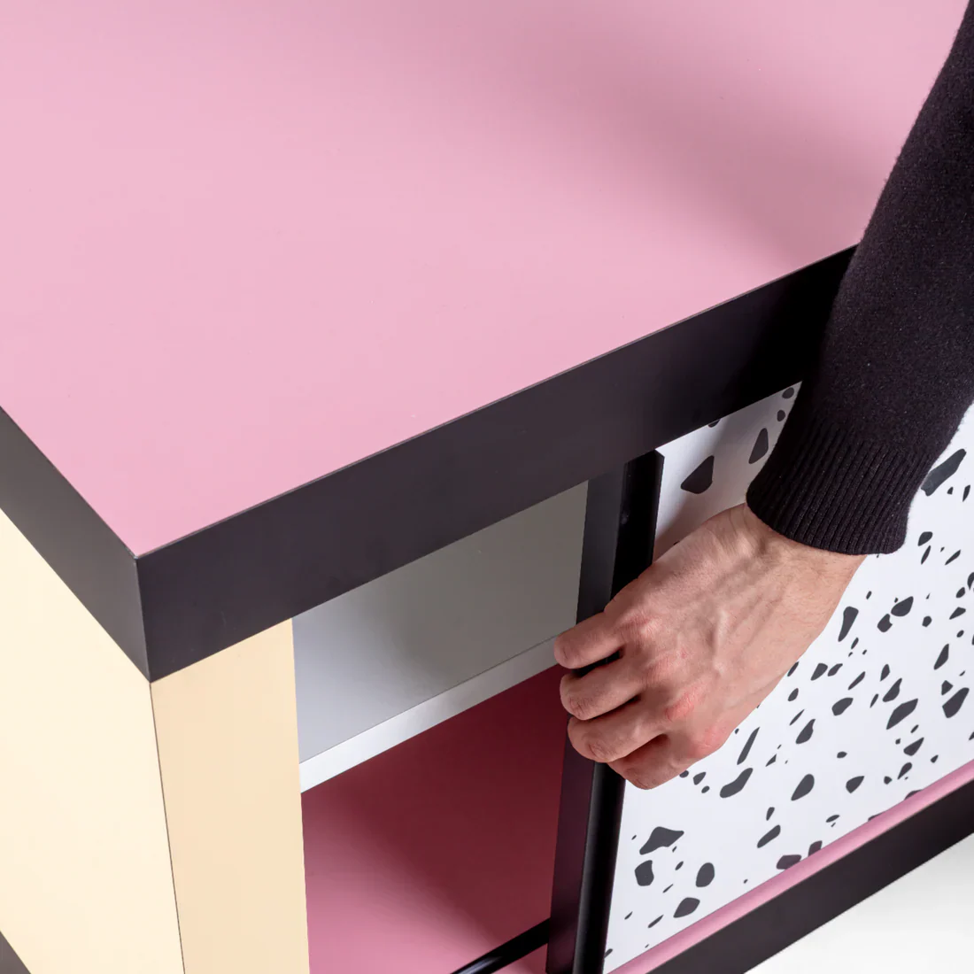 Komoda SUPERCABINET TERRAZZO biały z różowym z czerwonym - Image 10