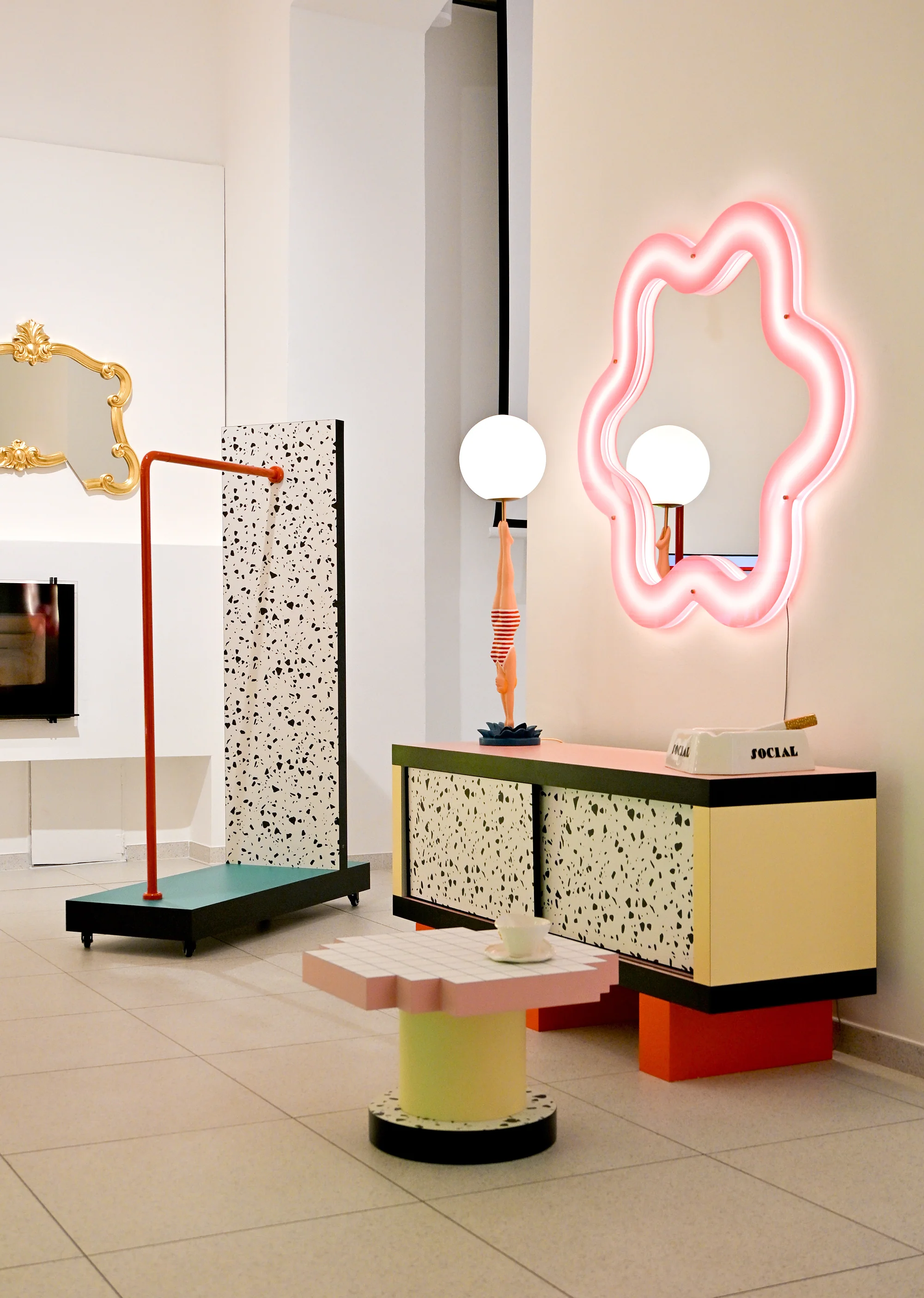 Komoda SUPERCABINET TERRAZZO biały z różowym z czerwonym - Image 9