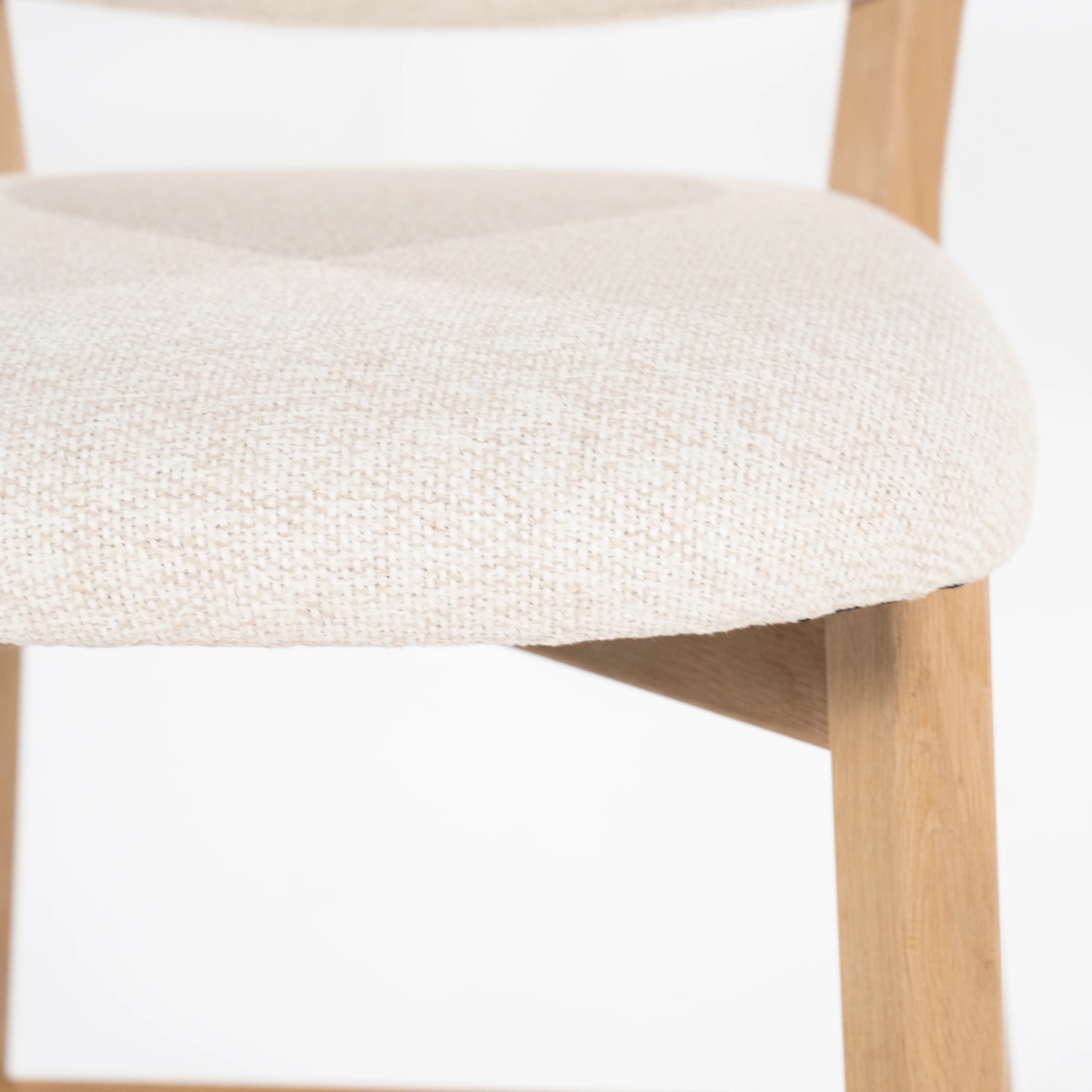 Hoker MIKKY beżowy z dębową podstawą - Image 9