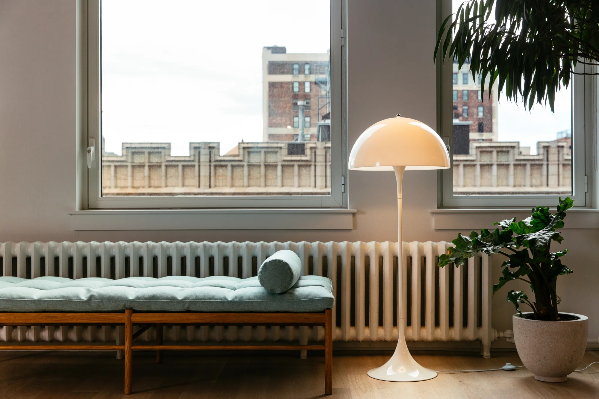 Lampa podłogowa PANTHELLA biały - Image 11
