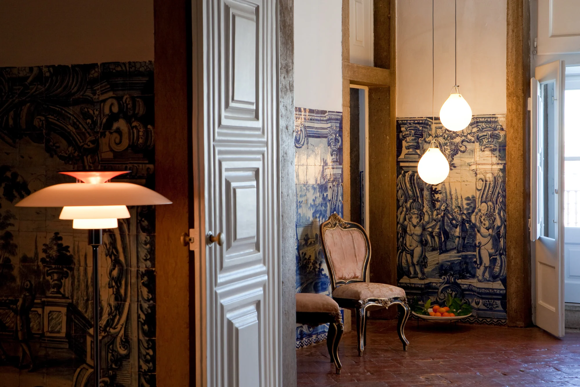 Lampa podłogowa PH 80 biały z chromowaną podstawą - Image 8