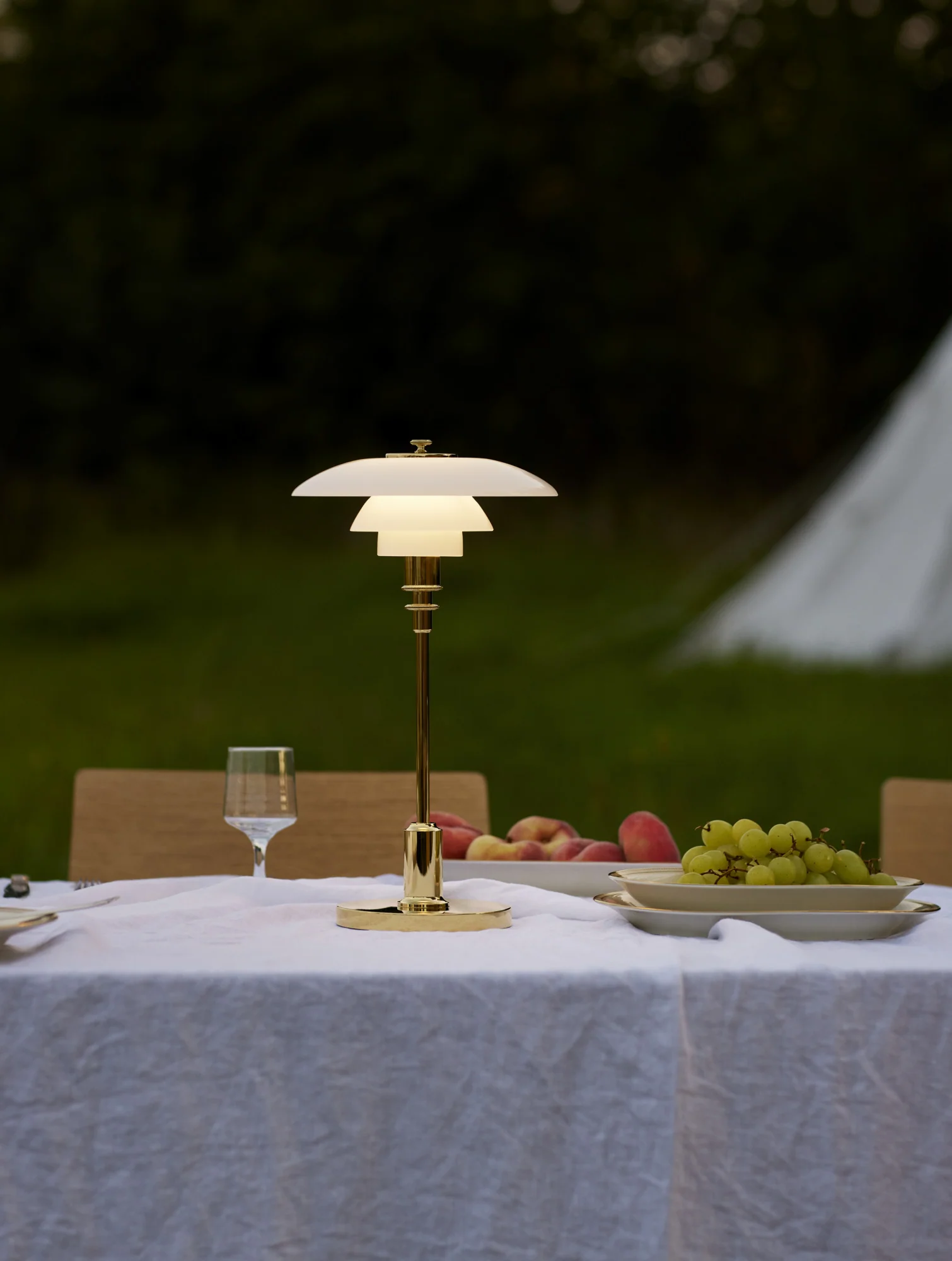 Lampa przenośna PH 2/1 biały z mosiężną podstawą - Image 15
