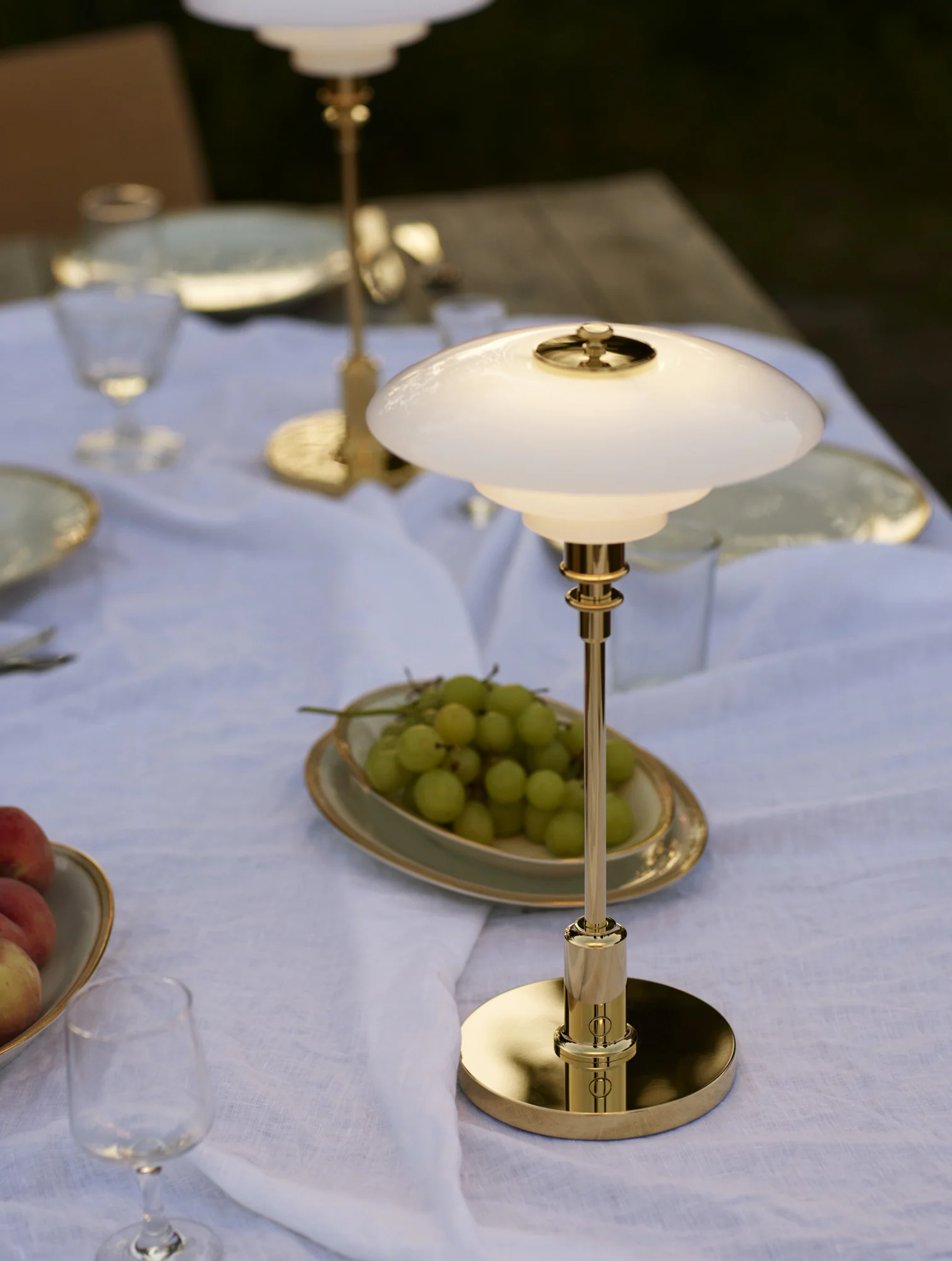 Lampa przenośna PH 2/1 biały z mosiężną podstawą - Image 16