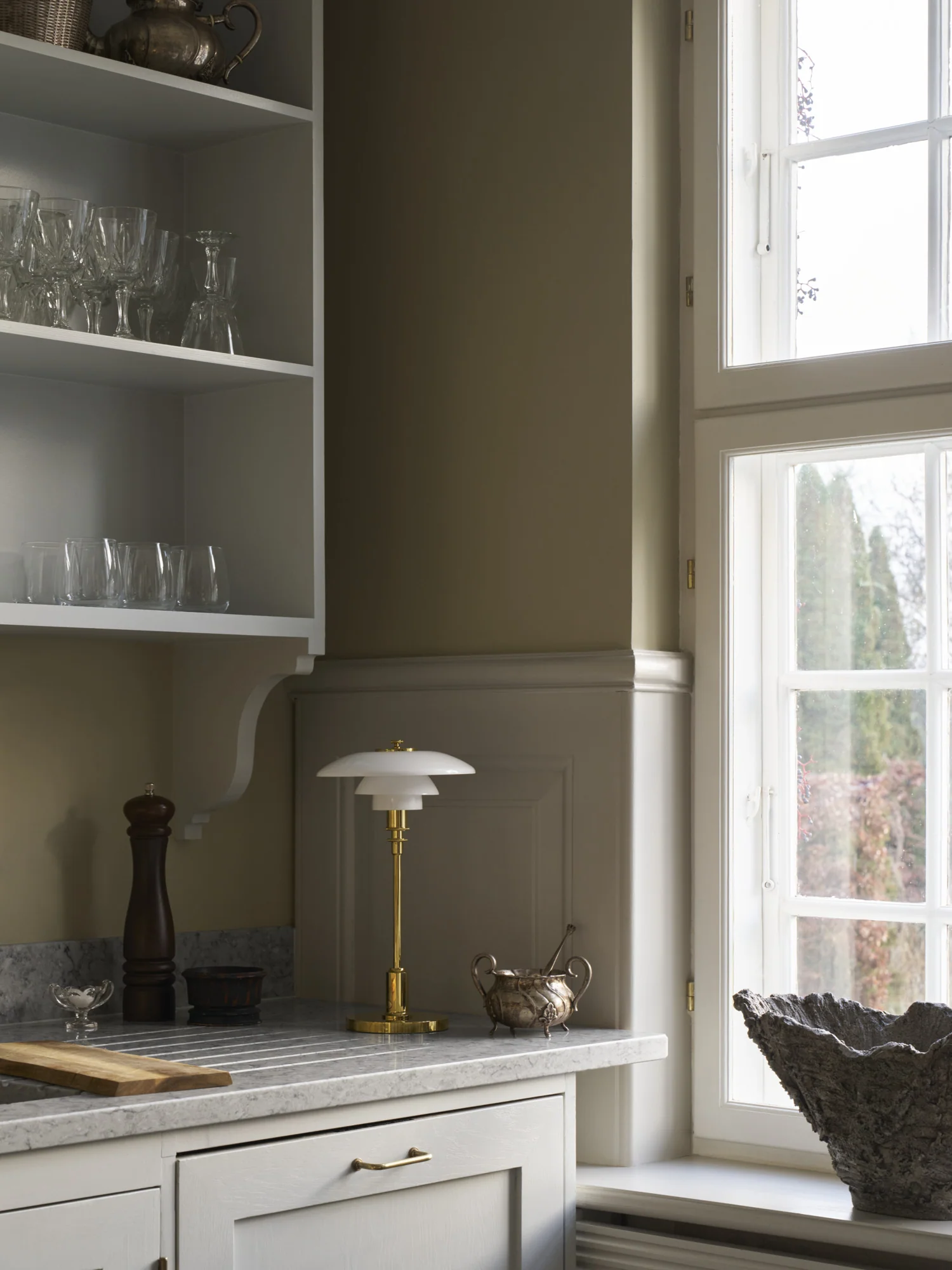 Lampa przenośna PH 2/1 biały z mosiężną podstawą - Image 8