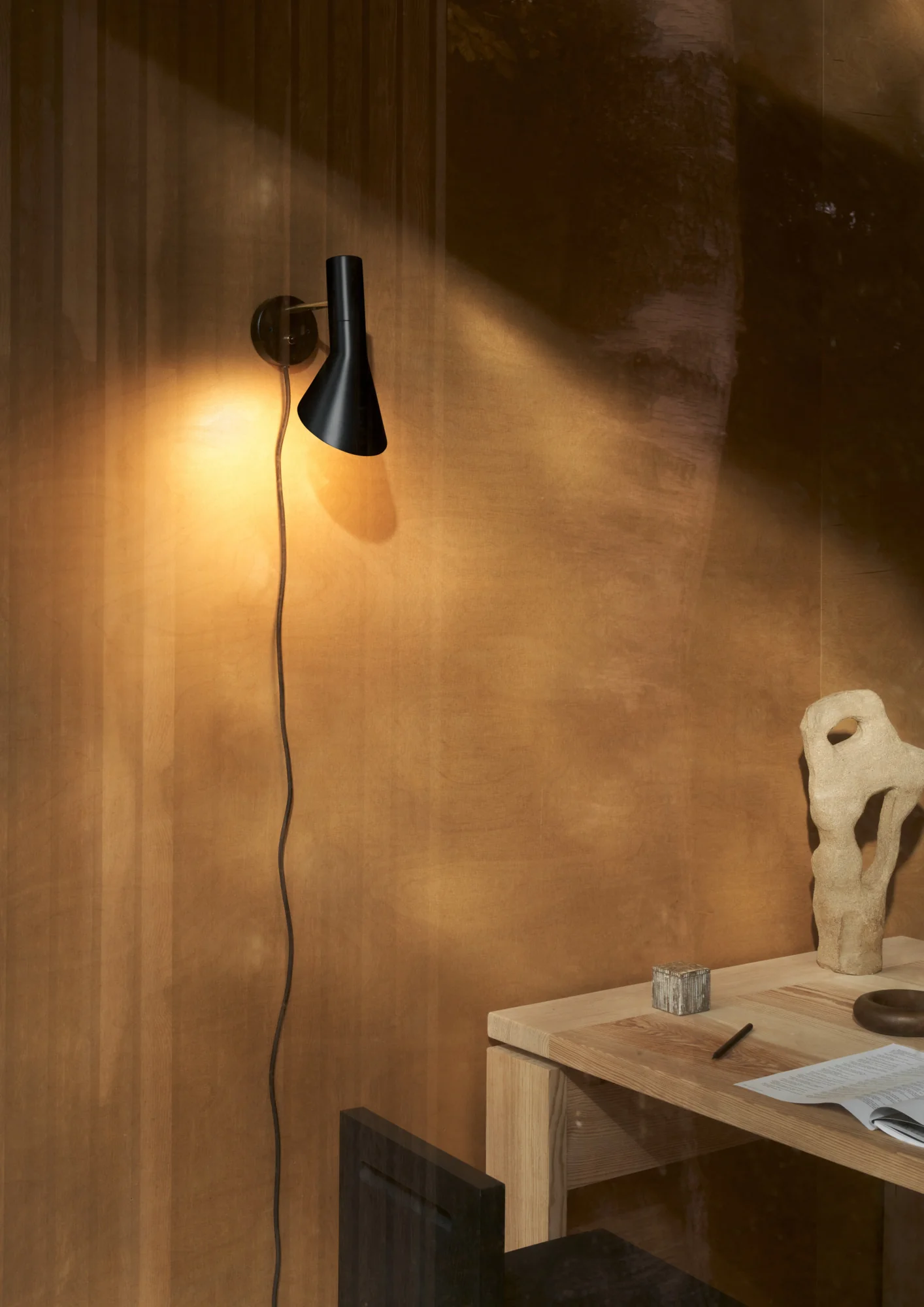 Lampa ścienna AJ czarny z mosiężnym - Image 9