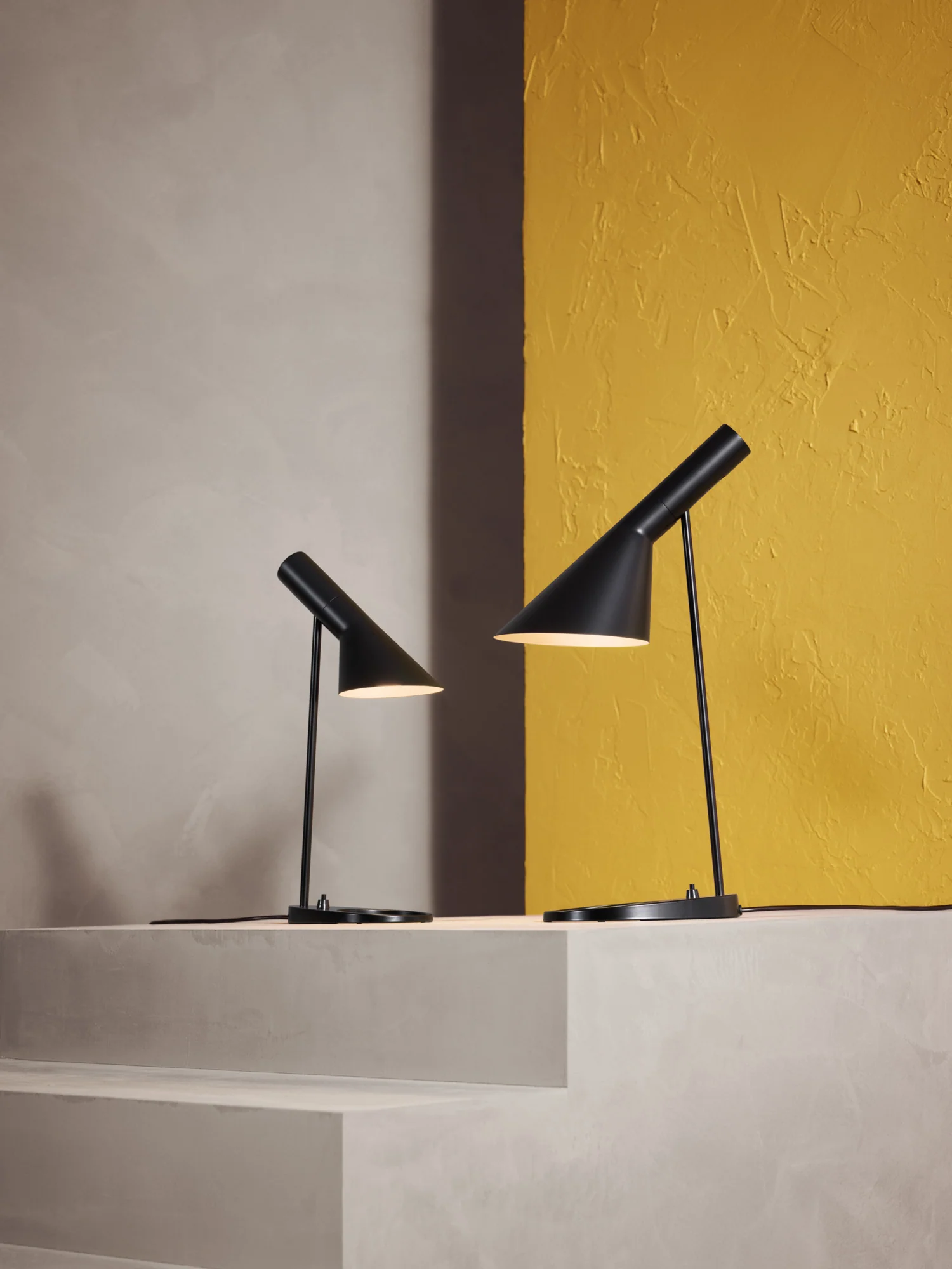 Lampa stołowa AJ MINI czarny - Image 2