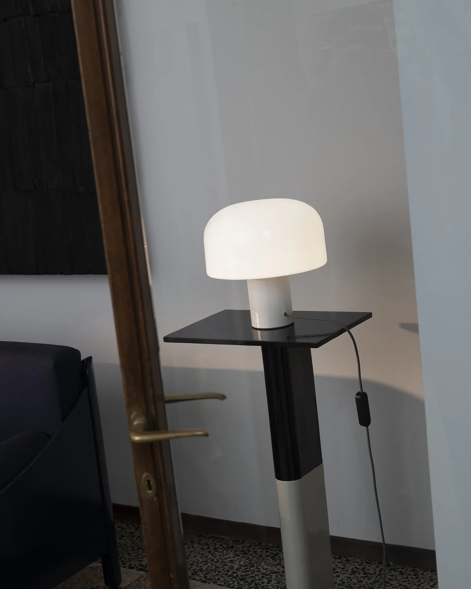 Lampa stołowa BELLHOP T biały - Image 3