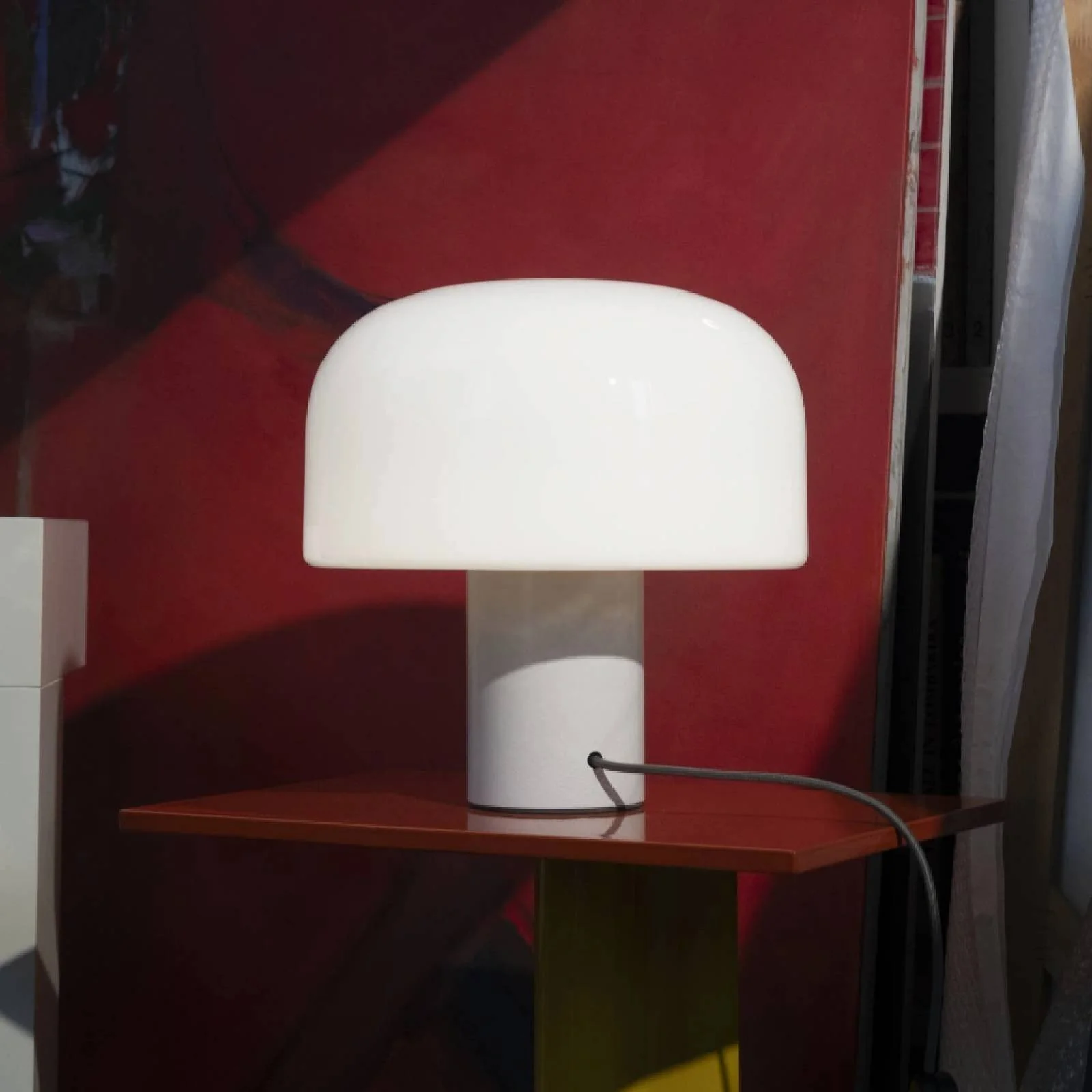 Lampa stołowa BELLHOP T biały - Image 4