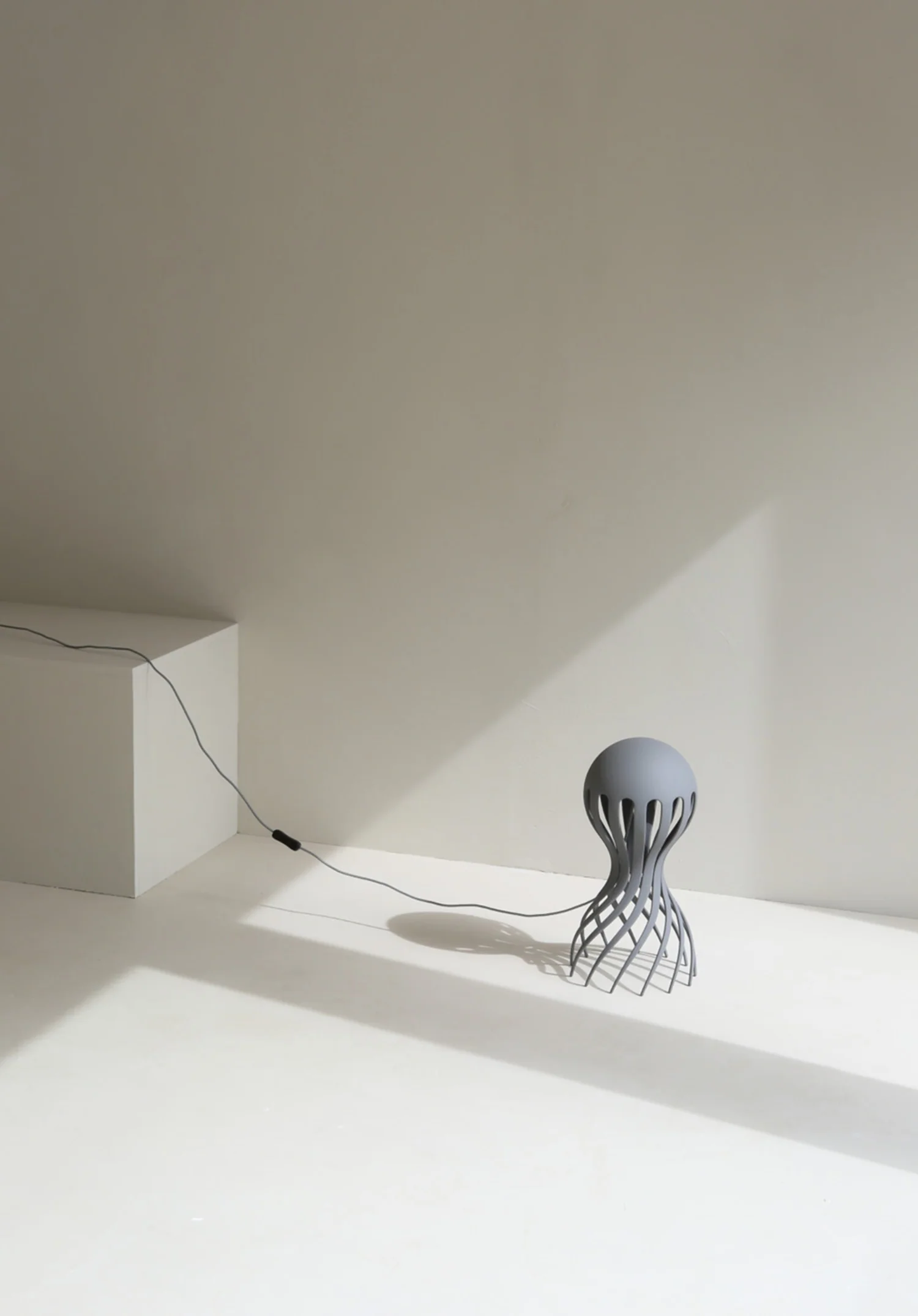 Lampa stołowa CIRRATA szary - Image 4