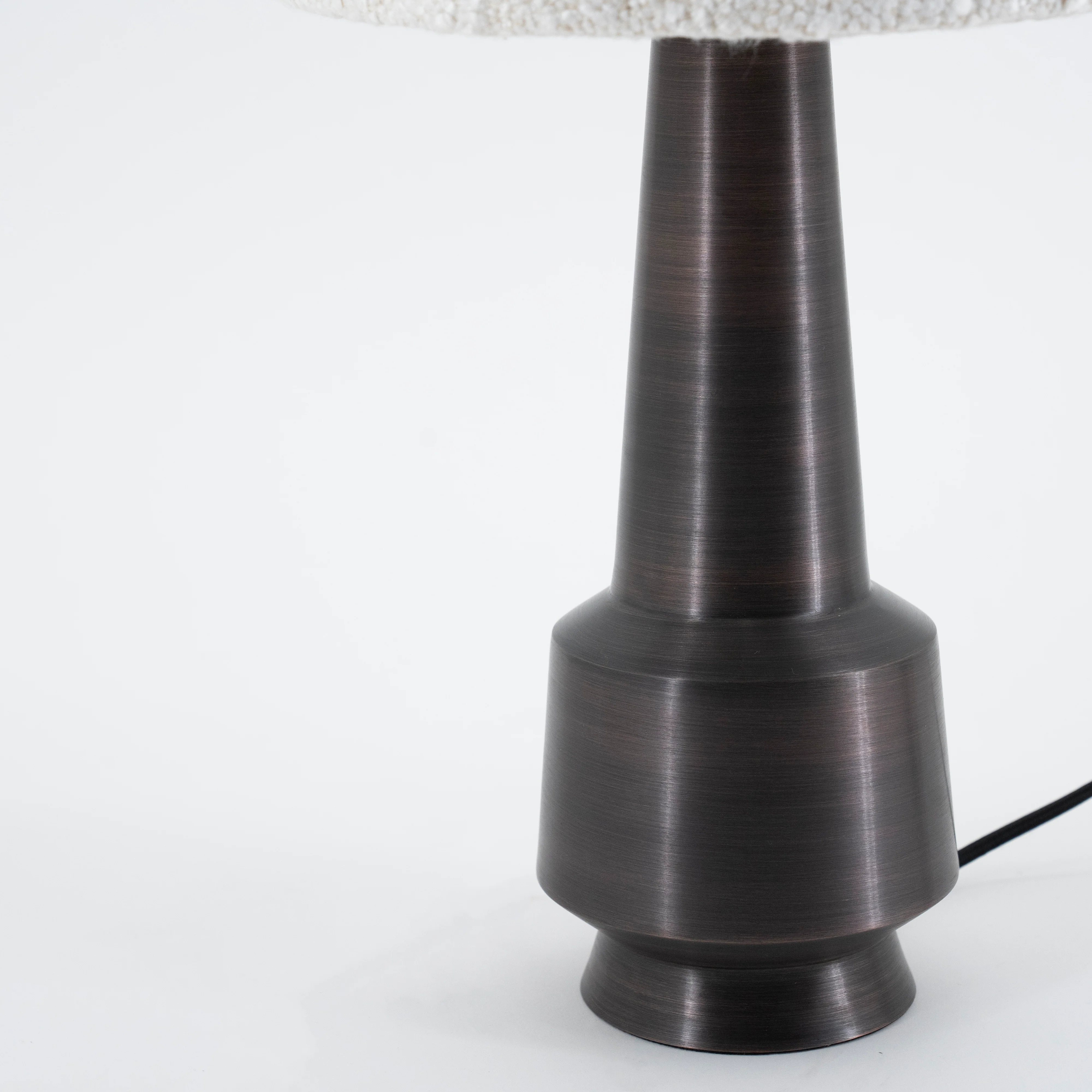 Lampa stołowa DAWN jasnobeżowy z ciemnobrązową podstawą - Image 4