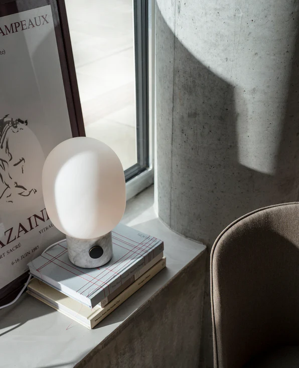 Lampa stołowa JWDA dmuchane szkło z czarną podstawą - Image 4