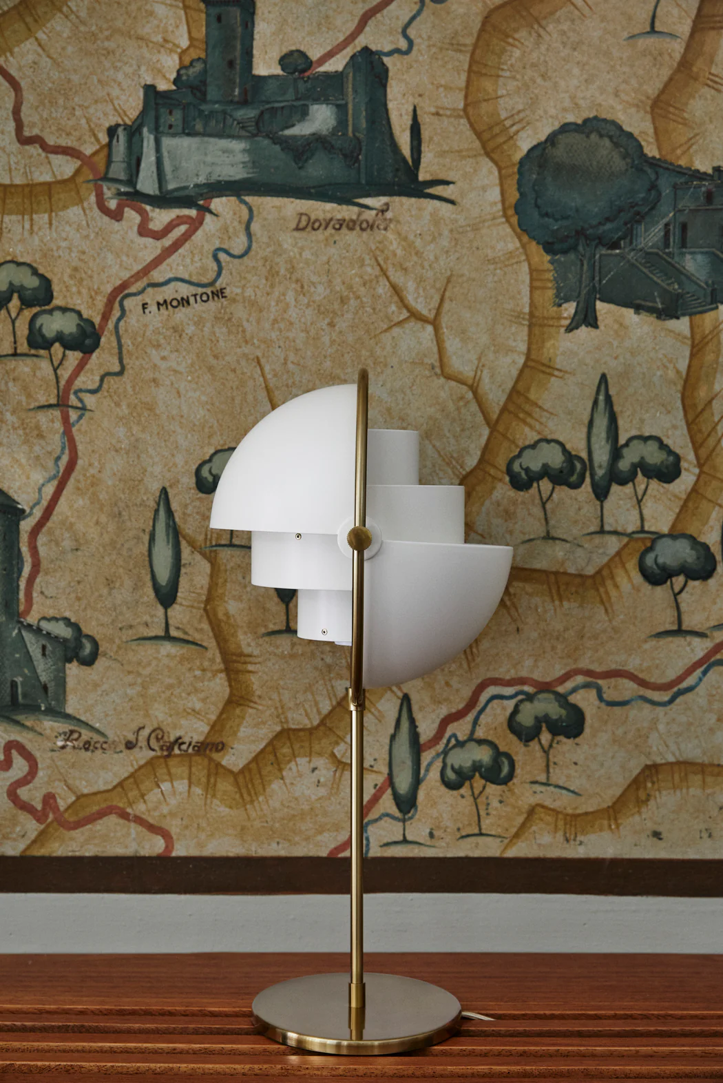 Lampa stołowa MULTI-LITE mosiężna podstawa z białym kloszem - Image 6