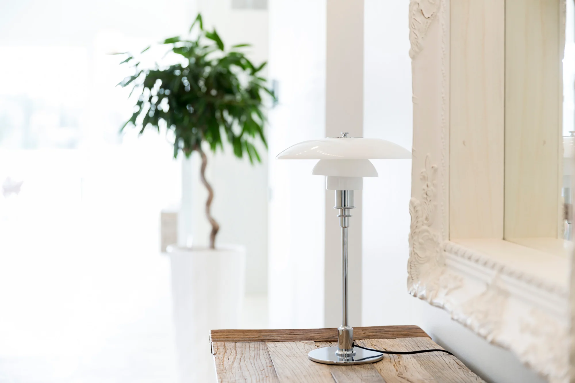 Lampa stołowa PH 3/2 biały z chromowaną podstawą - Image 7