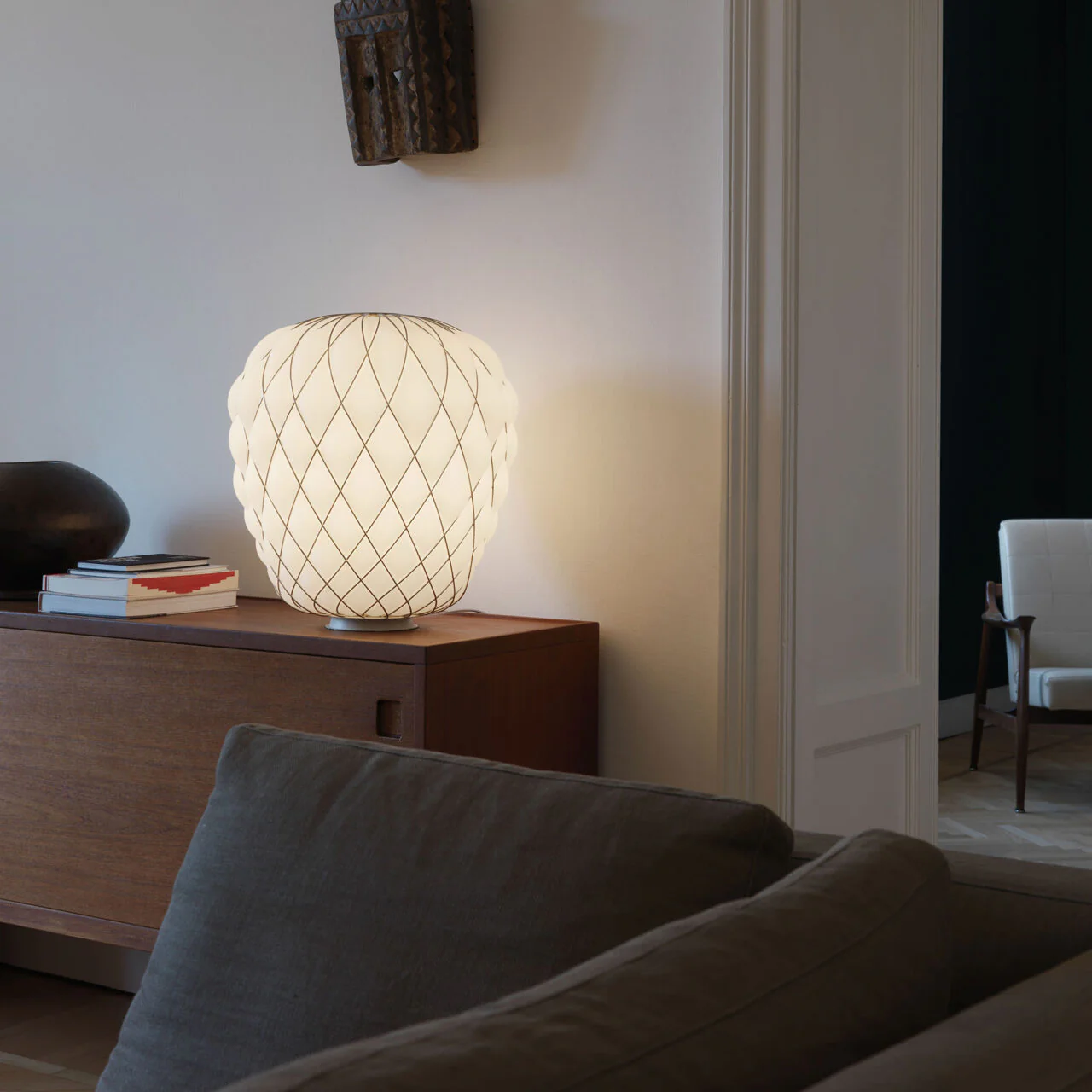 Lampa stołowa PINECONE chromowany z białym szkłem dmuchanym - Image 2