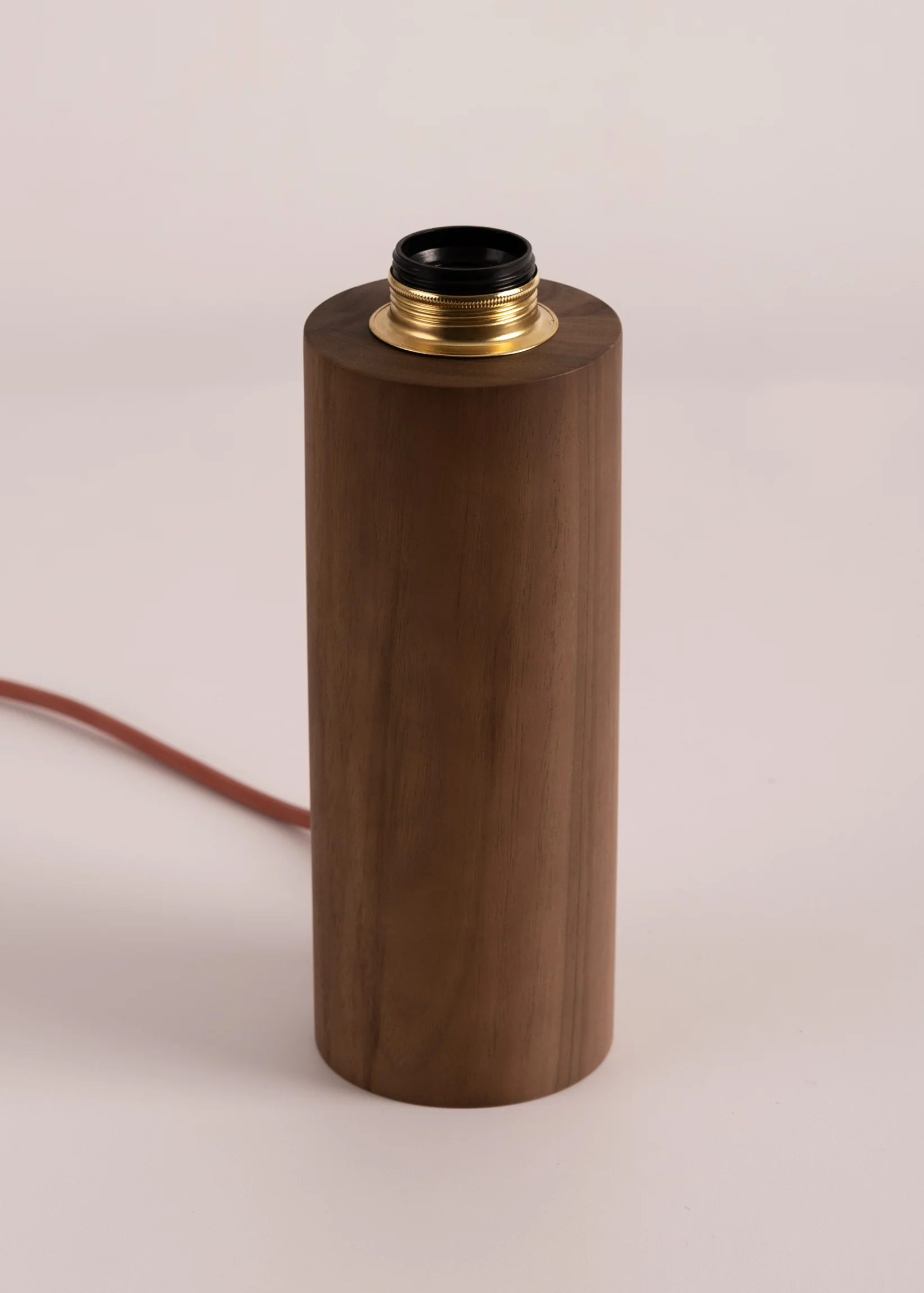 Lampa stołowa PIPITO drewno orzechowe - Image 5
