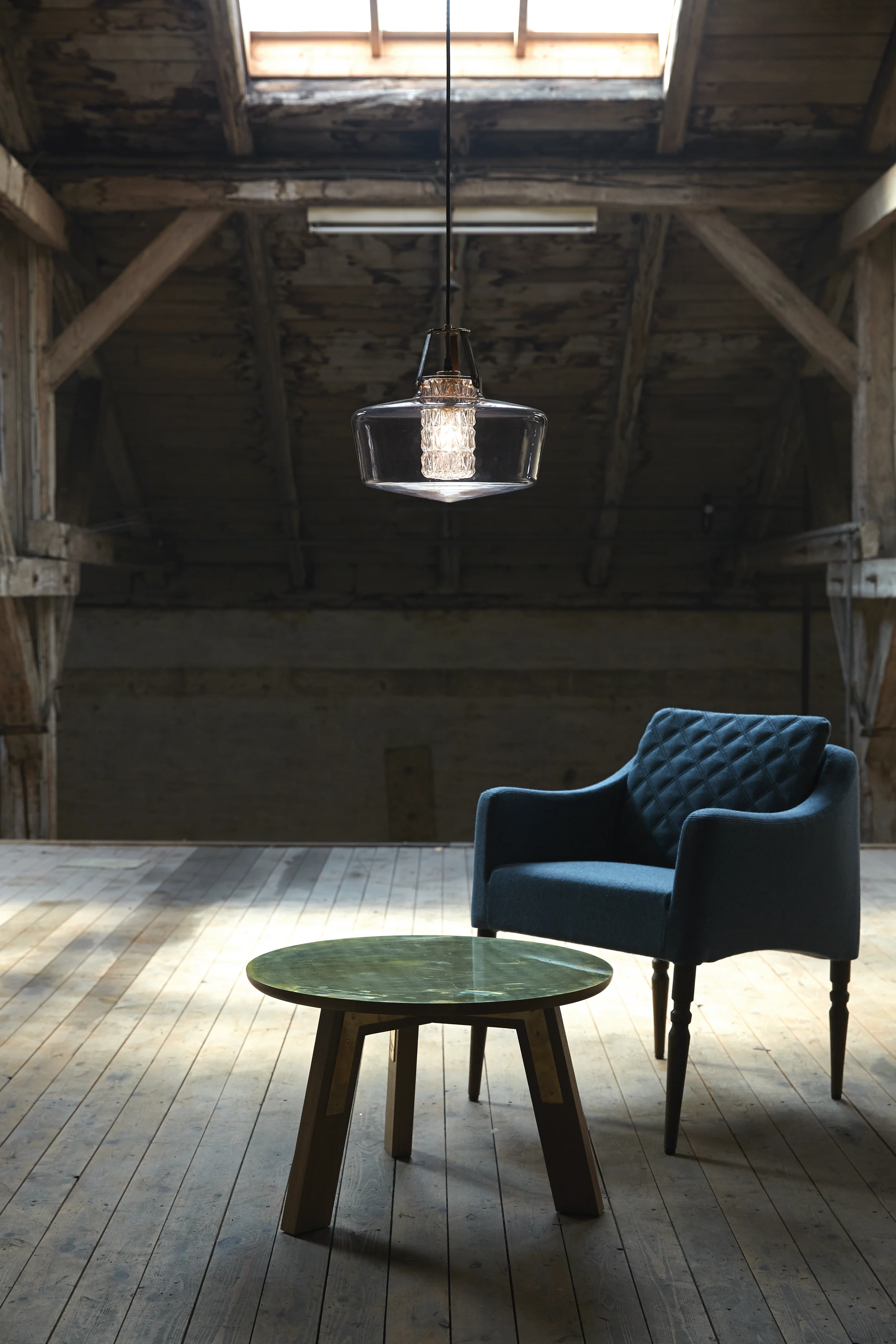 Lampa wisząca ADDICTED TO US dymione szkło z czarną skórą - Image 4