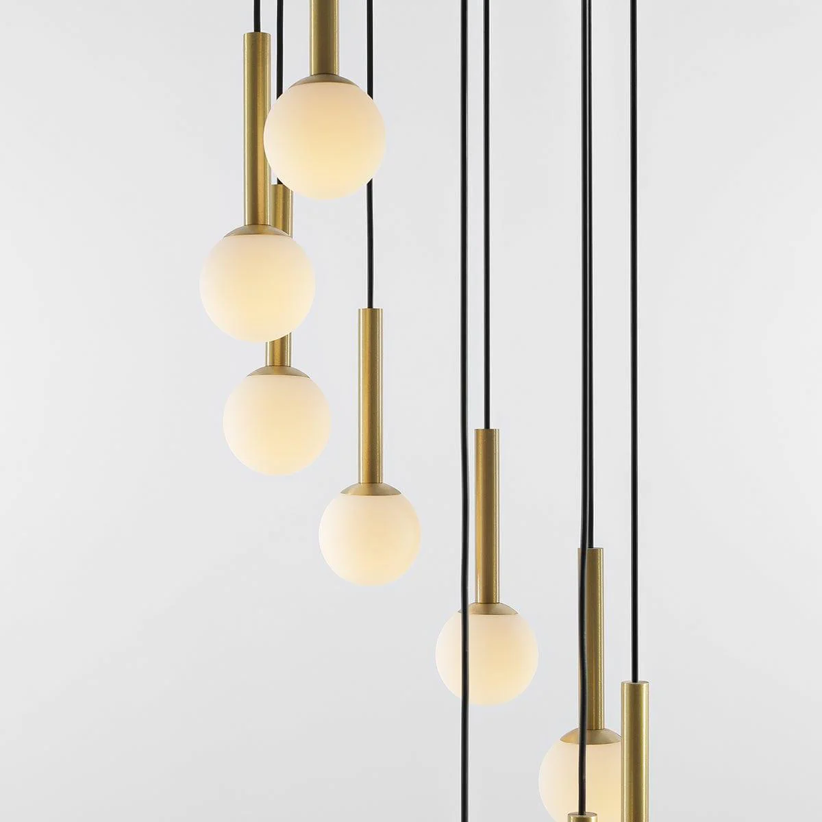 Lampa wisząca RIU GRAND czarny z mosiężnym wykończeniem - Image 3
