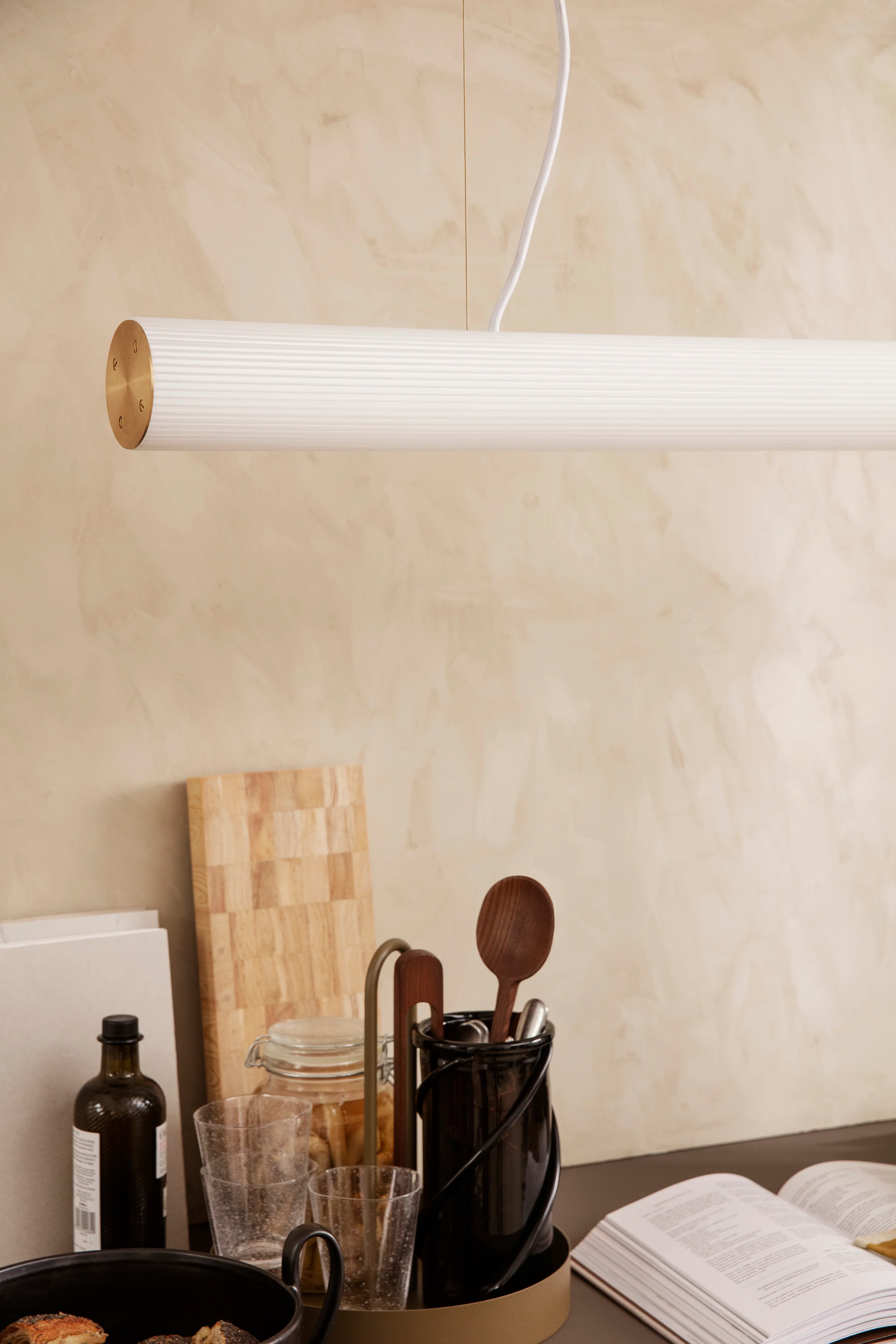 Lampa wisząca VUELTA biały z mosiężnym wykończeniem - Image 5