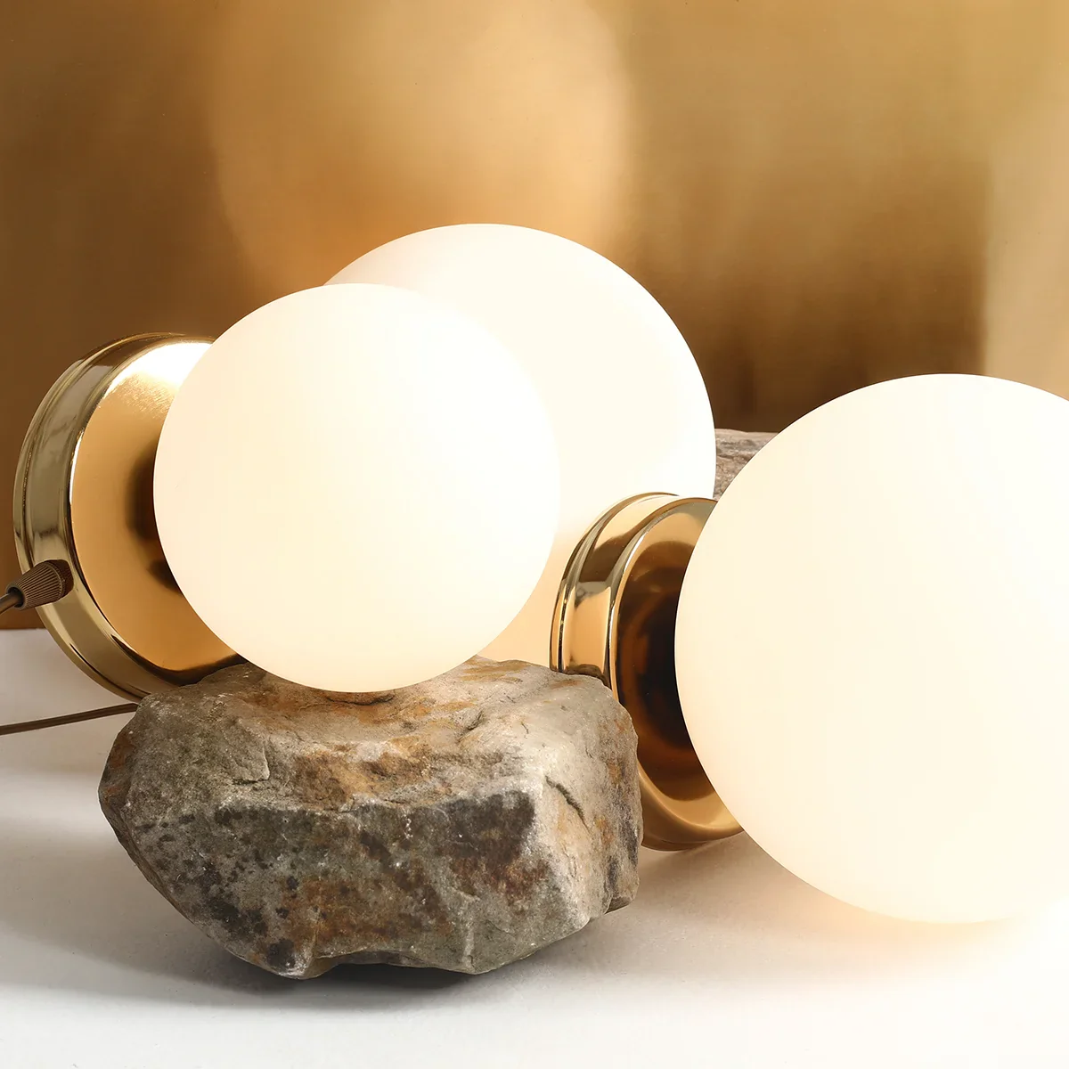 Lampa stołowa BALL złoty - Image 2