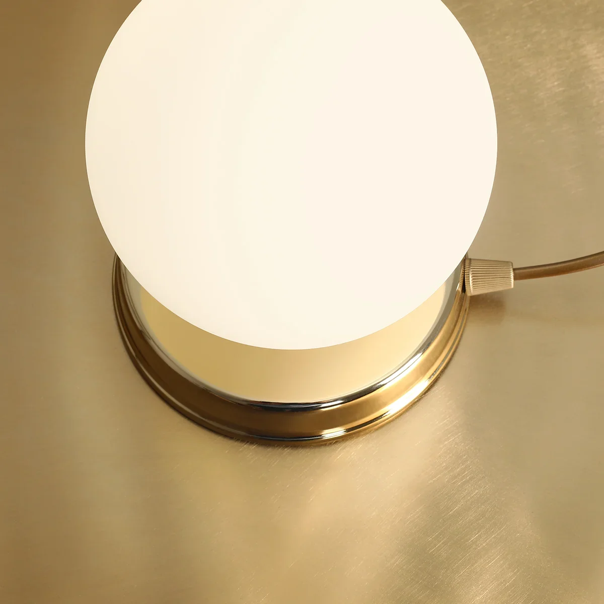 Lampa stołowa BALL złoty - Image 5