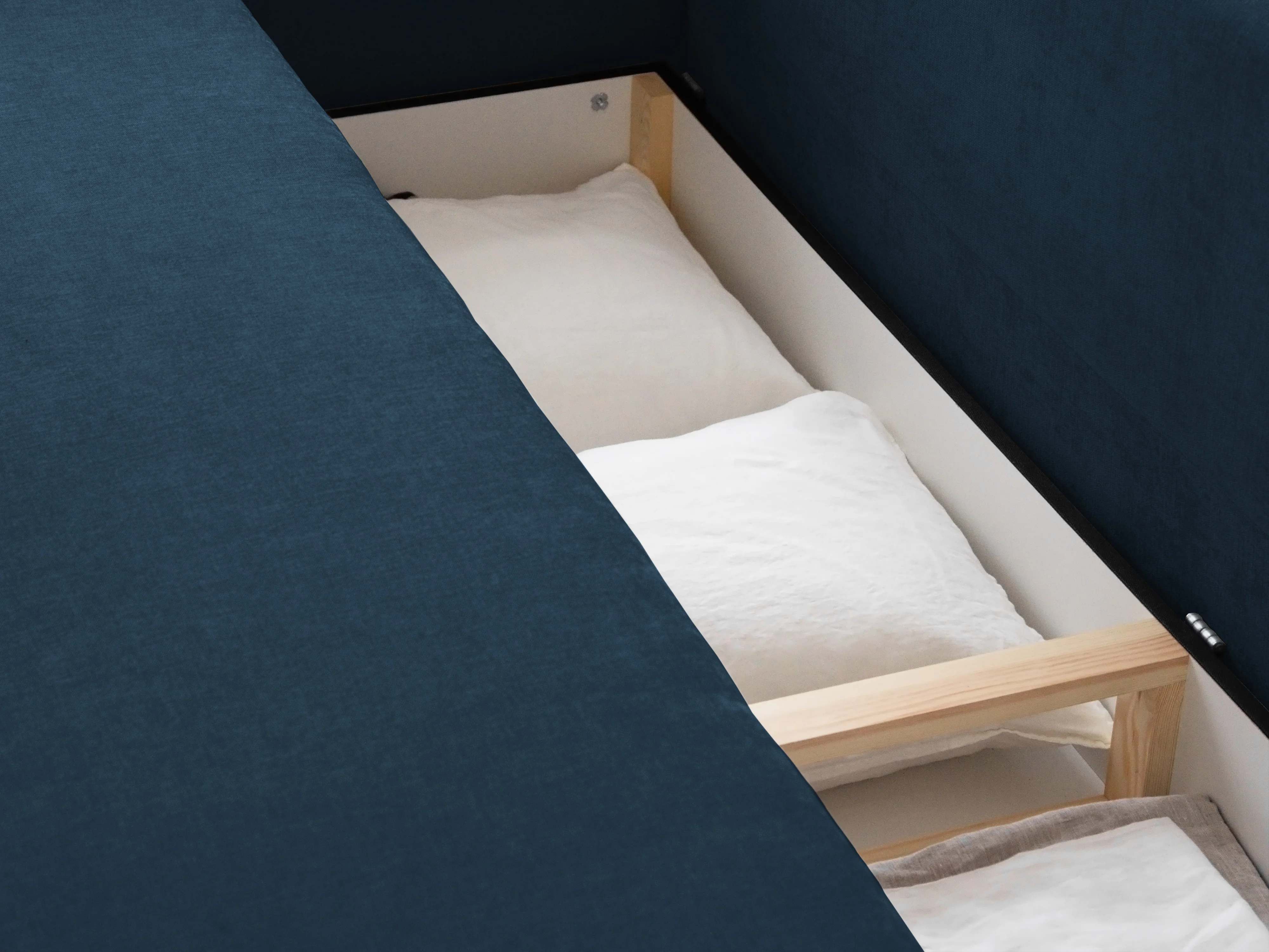 Sofa 3-osobowa z funkcją spania ELEN granatowy szenil - Image 6