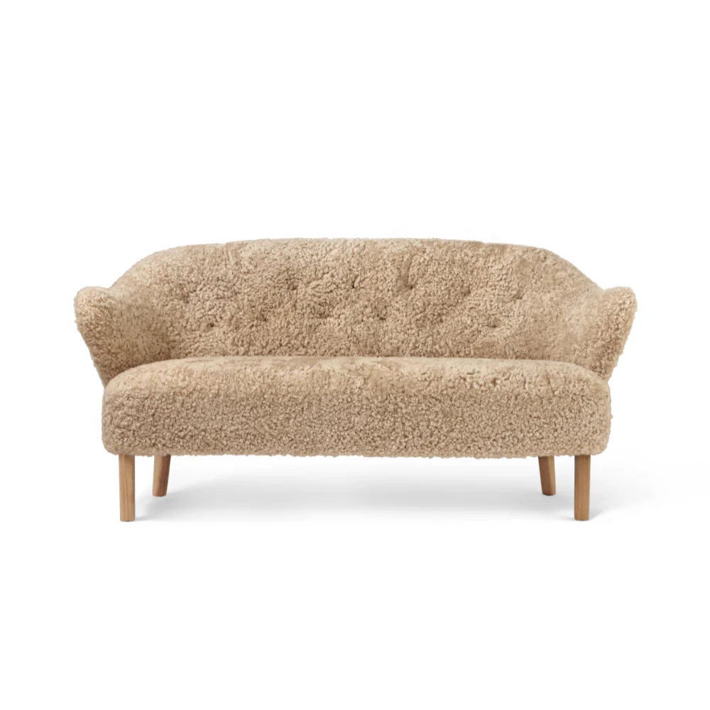 Sofa INGEBORG beżowa skóra owcza z dębową podstawą
