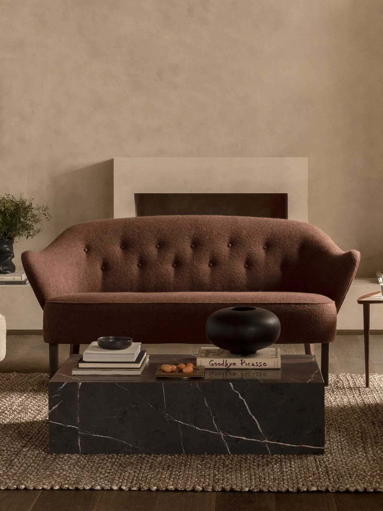 Sofa INGEBORG granatowy z dębową podstawą - Image 10