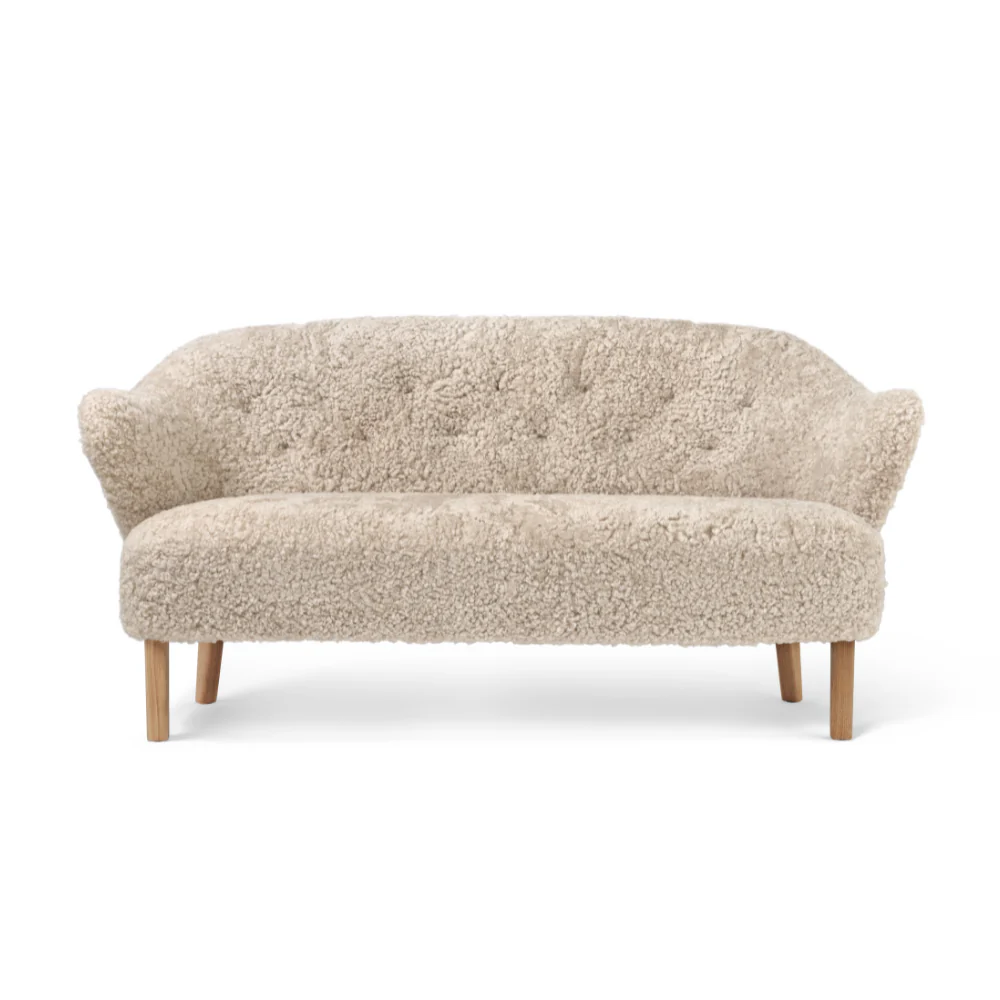 Sofa INGEBORG skóra owcza z dębową podstawą