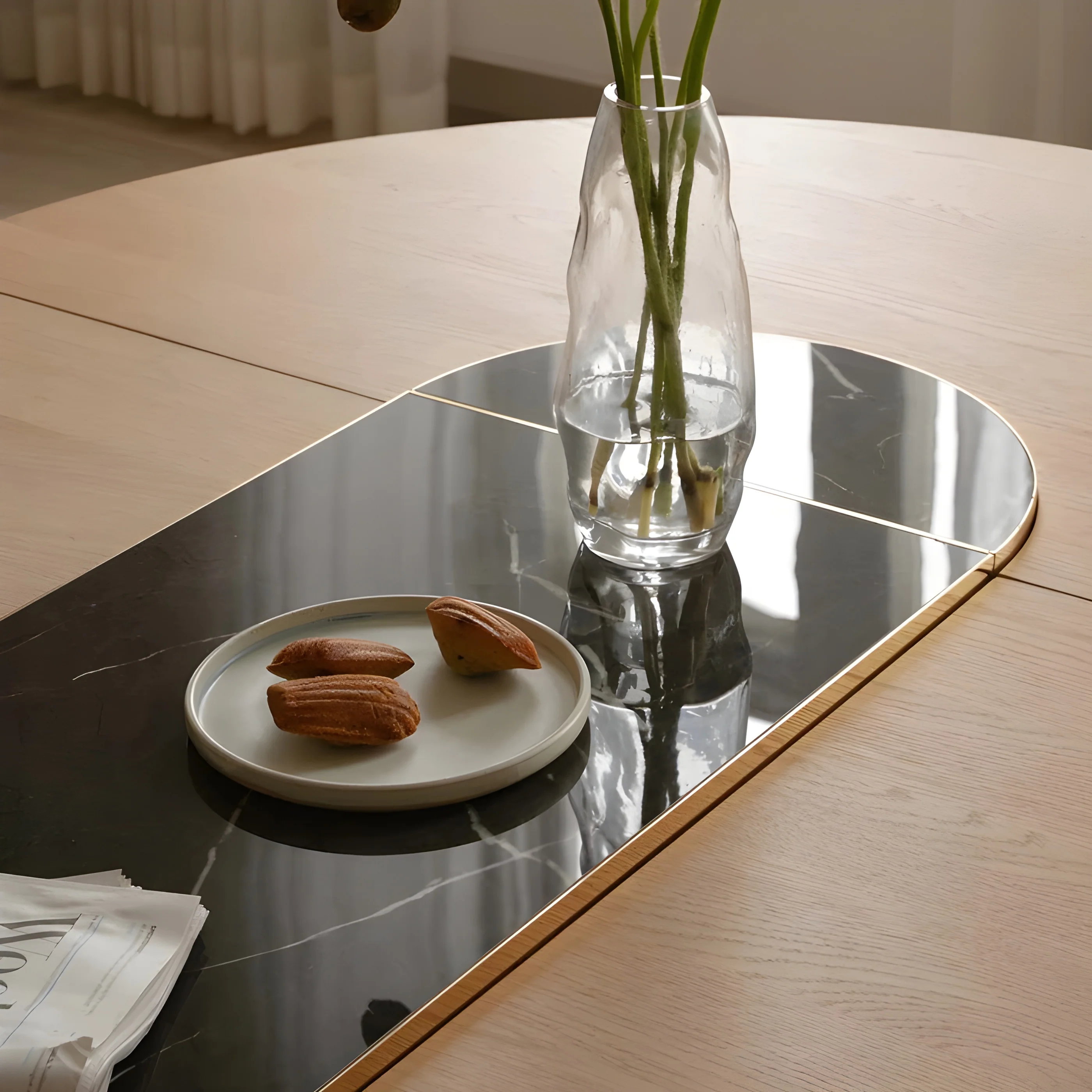 Stół okrągły rozkładany COMFORT CIRCLE dębowy z marmurowym podestem - Image 3