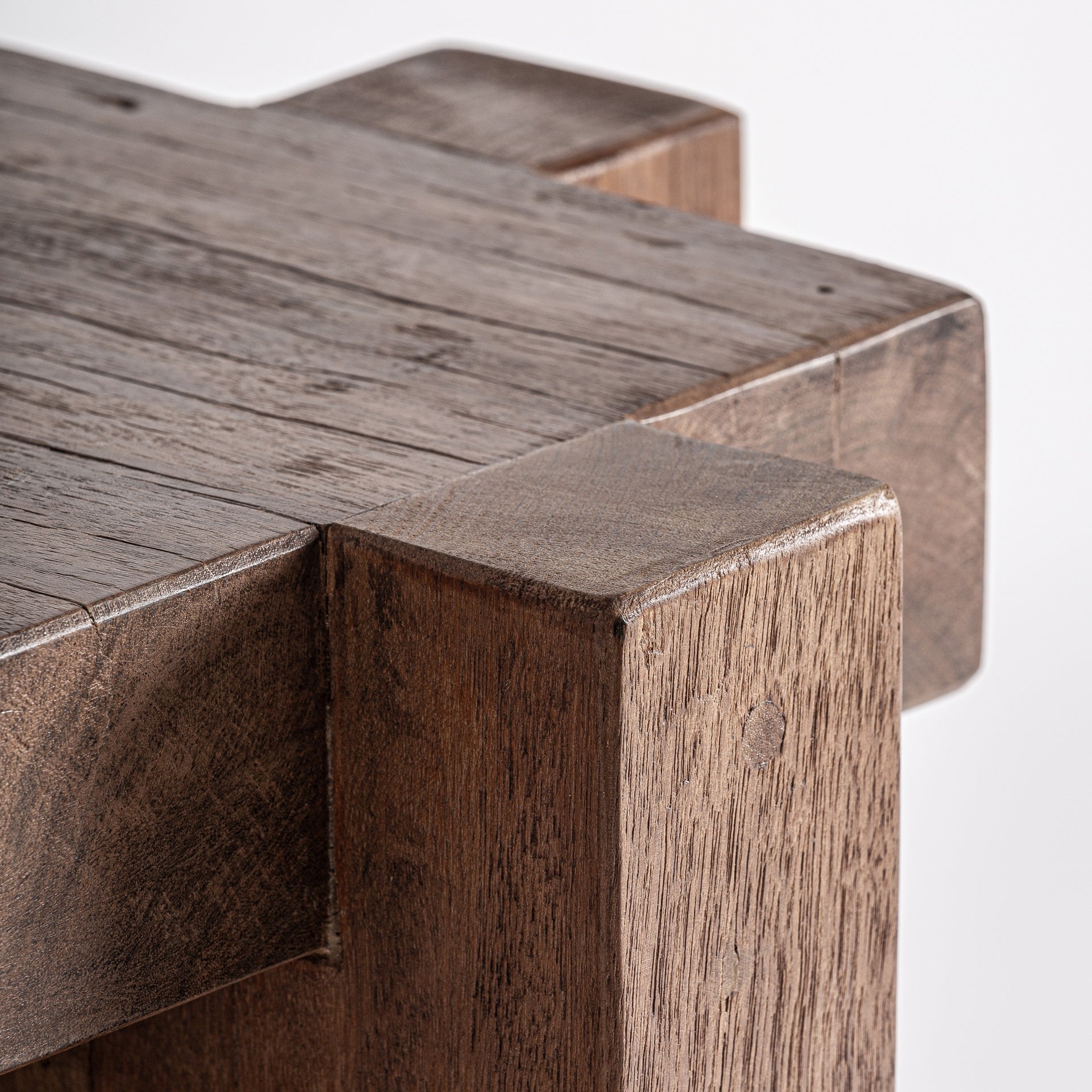 Stolik boczny BRUTALIST drewno z recyklingu - Image 13