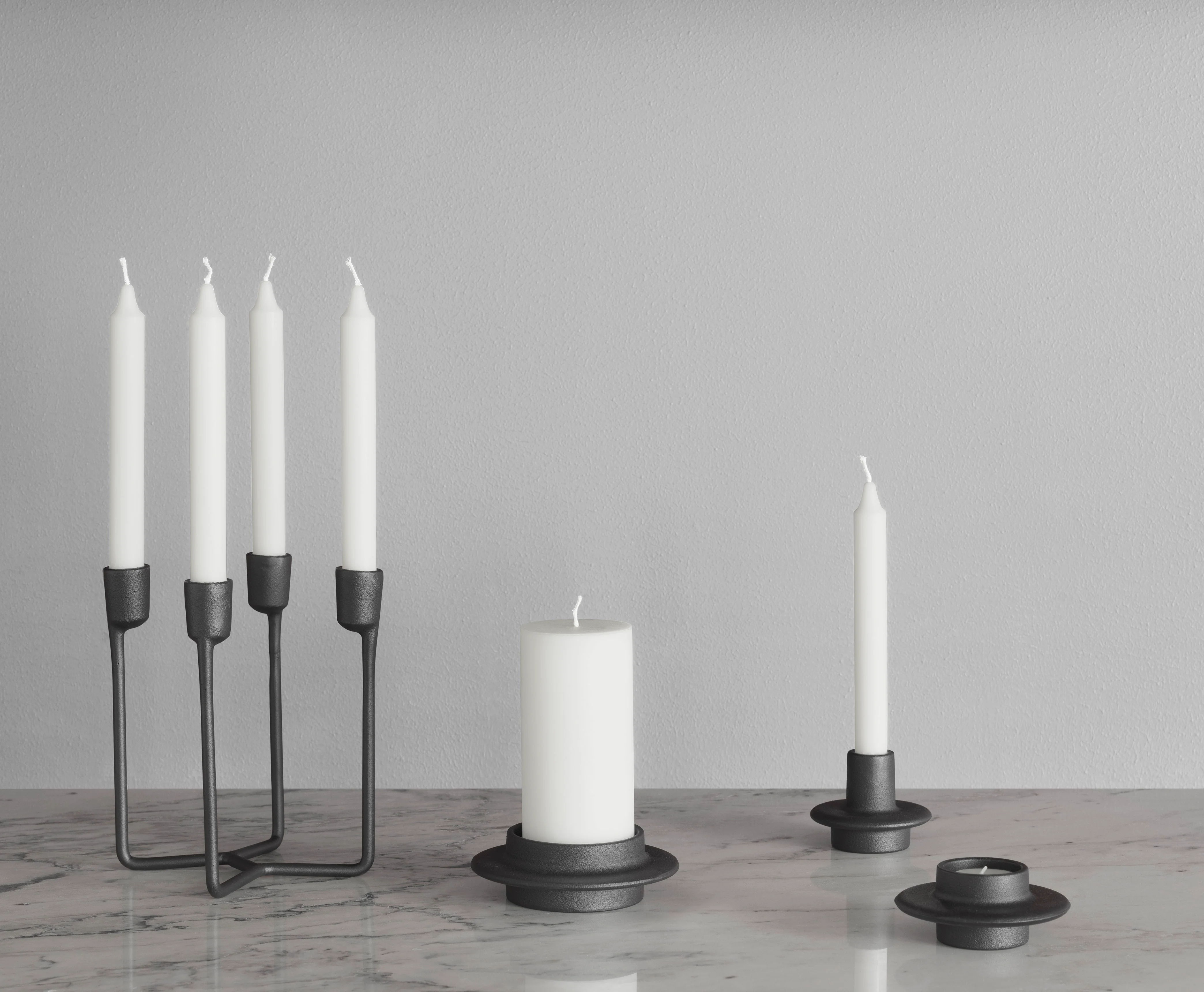 Świecznik czteroramienny HEIMA CANDLESTICK czarne żeliwo - Image 11
