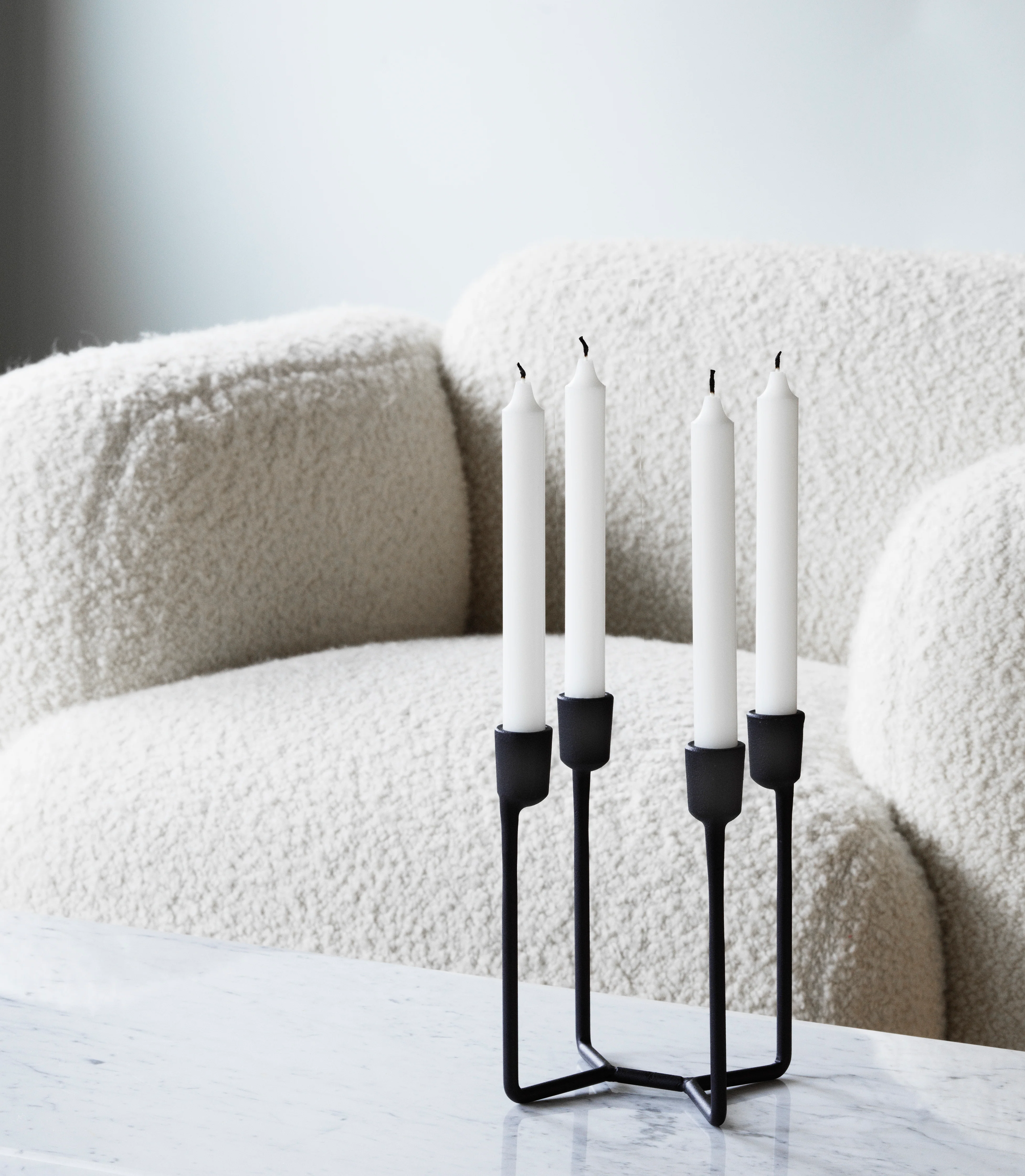 Świecznik czteroramienny HEIMA CANDLESTICK czarne żeliwo - Image 8