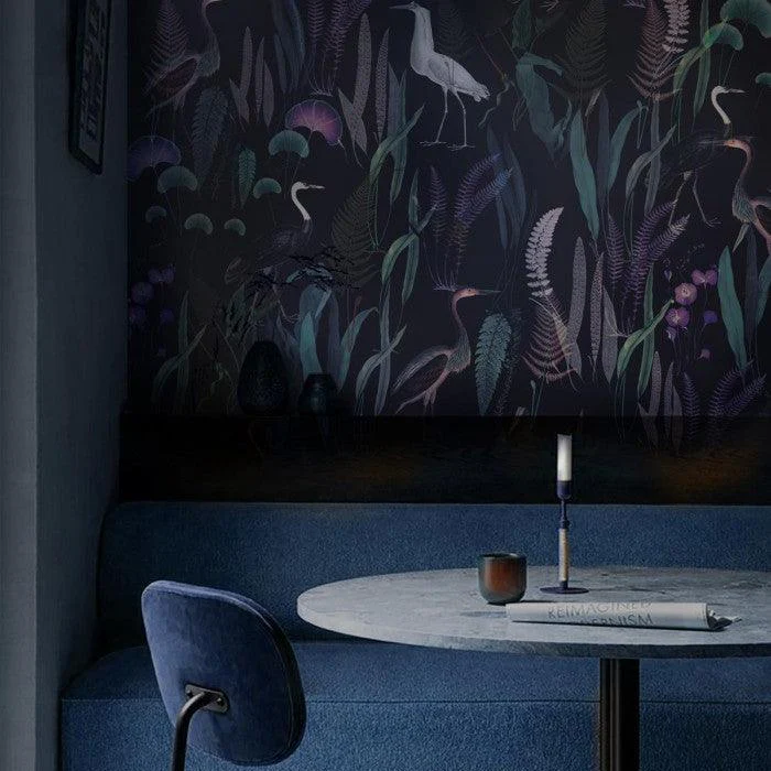 Tapeta flizelinowa z motywem roślinnym CALM HERON purpurowy