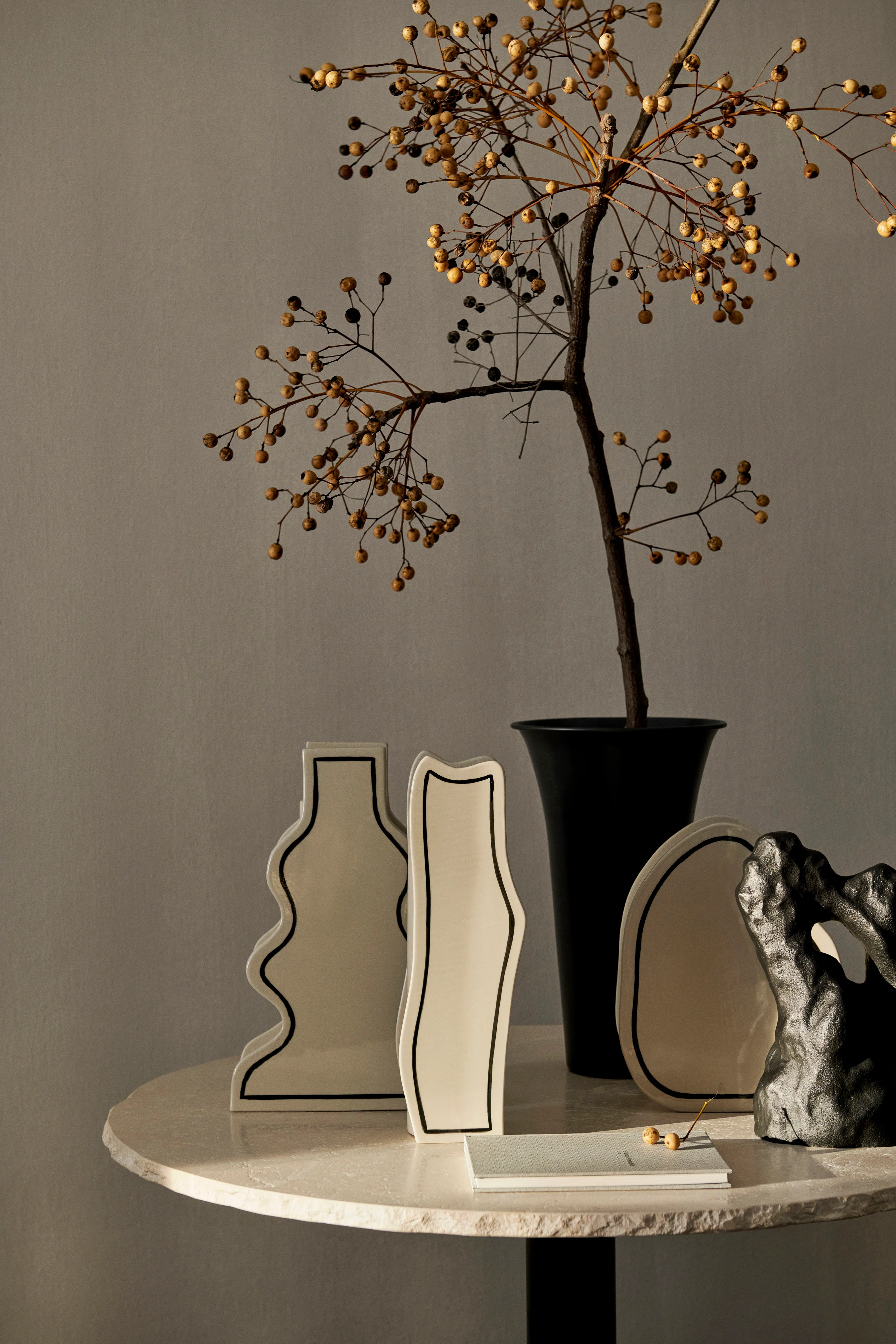 Wazon PASTE VASE CURVY złamana biel z czarnym wzorem - Image 5